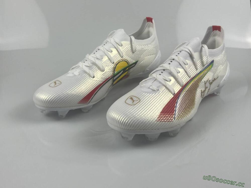 Men's Puma Ultra 5 Ultimate FG Firm Ground Low-Tops Football Boots - White/Red/Yellow/Green