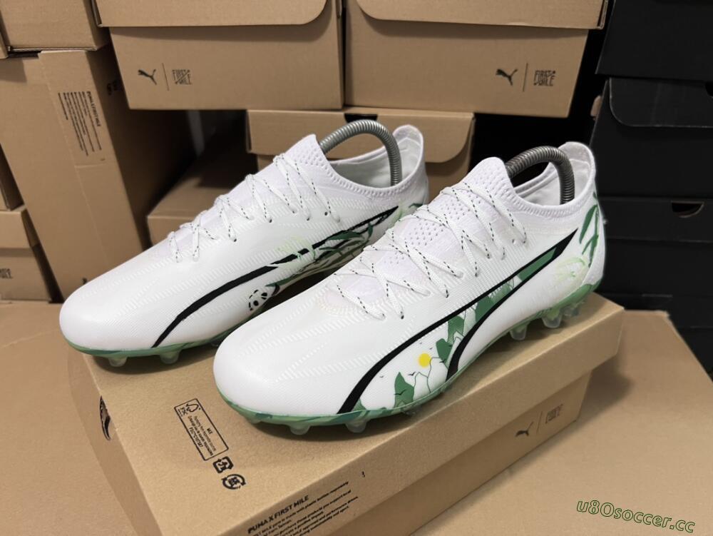 Men's Puma Ultra Ultimate FG Firm Ground Low-Tops Football Boots - White/Black/Green