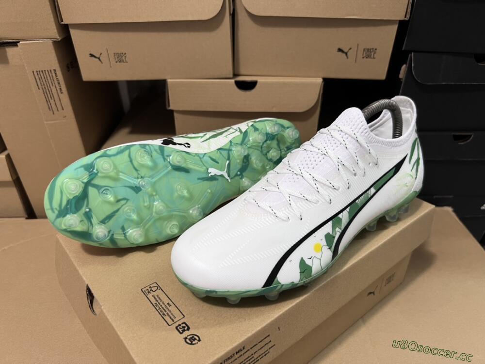 Men's Puma Ultra Ultimate FG Firm Ground Low-Tops Football Boots - White/Black/Green