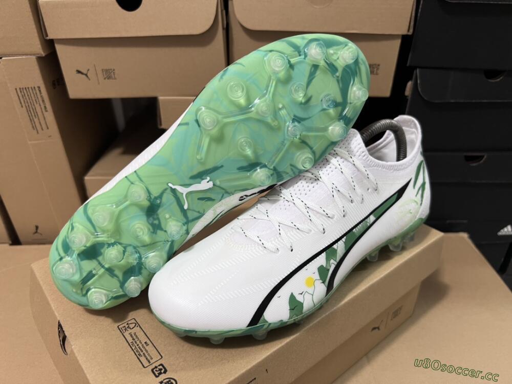 Men's Puma Ultra Ultimate FG Firm Ground Low-Tops Football Boots - White/Black/Green