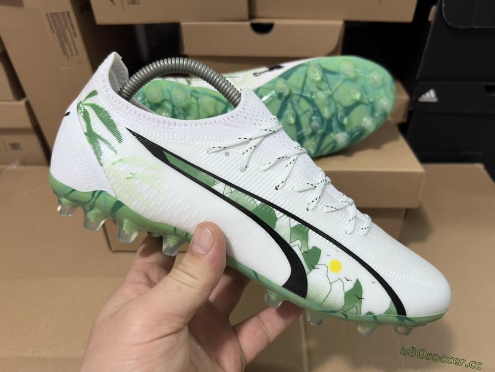 Men's Puma Ultra Ultimate FG Firm Ground Low-Tops Football Boots - White/Black/Green