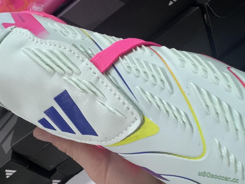 Men's Adidas Predator Accuracy+ Laceless FG Firm Ground Low-Tops Football Boots - White/Pink/Purple