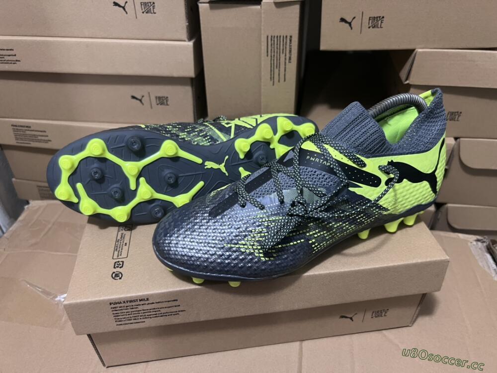 Men's Puma Future Ultimate MG Multi Ground Low-Tops Football Boots - Black/Yellow