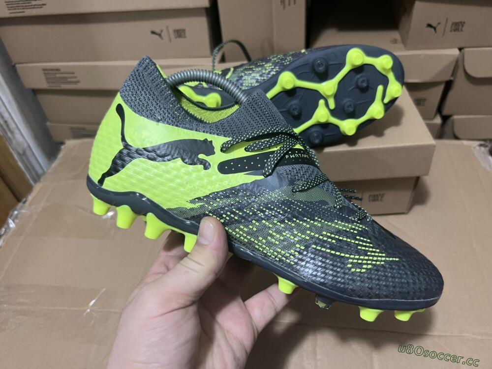 Men's Puma Future Ultimate MG Multi Ground Low-Tops Football Boots - Black/Yellow