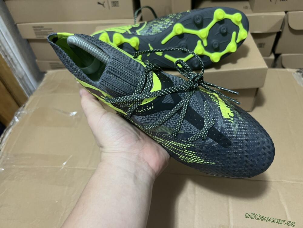 Men's Puma Future Ultimate MG Multi Ground Low-Tops Football Boots - Black/Yellow