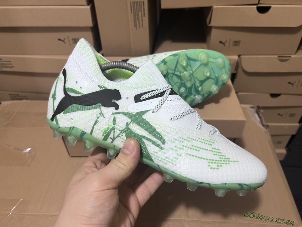 Men's Puma Future Ultimate MG Multi Ground Low-Tops Football Boots - White/Black/Green