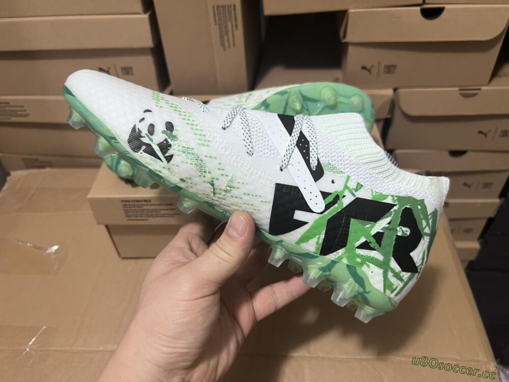 Men's Puma Future Ultimate MG Multi Ground Low-Tops Football Boots - White/Black/Green