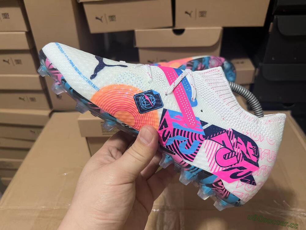 Men's Puma Future Ultimate FG Firm Ground Low-Tops Football Boots - White/Pink/Blue
