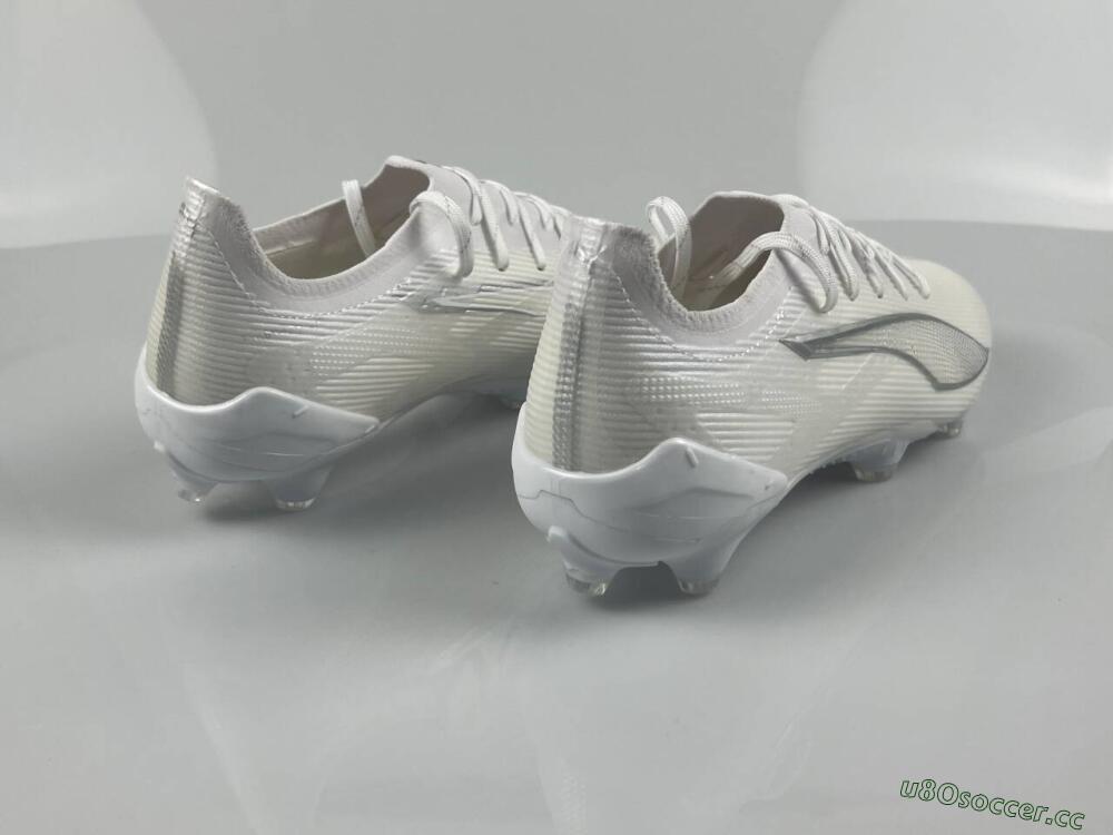 Men's Puma Ultra 5 Ultimate FG Firm Ground Low-Tops Football Boots - White/Silver