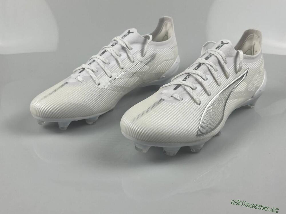 Men's Puma Ultra 5 Ultimate FG Firm Ground Low-Tops Football Boots - White/Silver