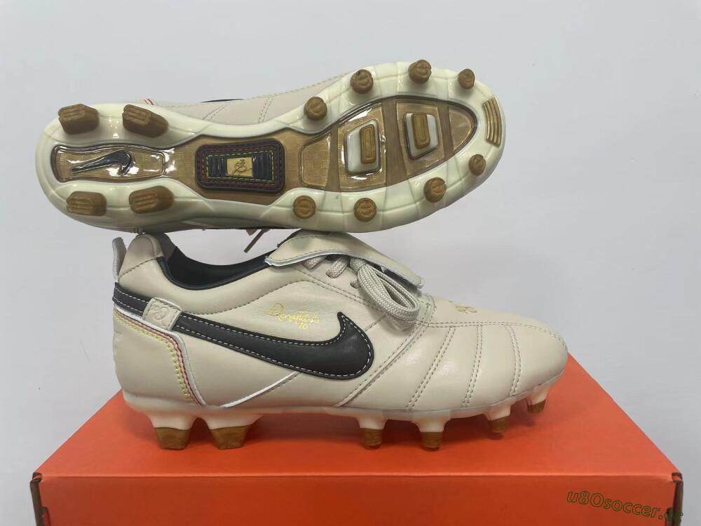 Men's Ronaldo x Nike Tiempo Legend R10 Elite FG Firm Ground Low-Tops Football Boots - Beige/Black