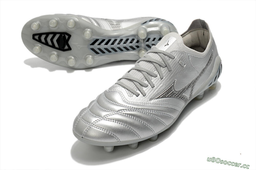 Men's Mizuno Morelia Neo 3 FG Firm Ground Low-Tops Football Boots - Silver/Black 3