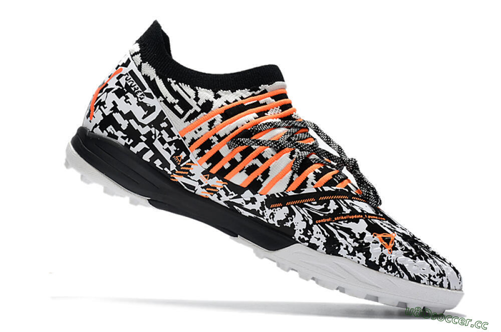Men's Puma Future Z 1.3 Teazer TF Artificial Turf Low-Tops Football Shoes - White/Black/Orange 4