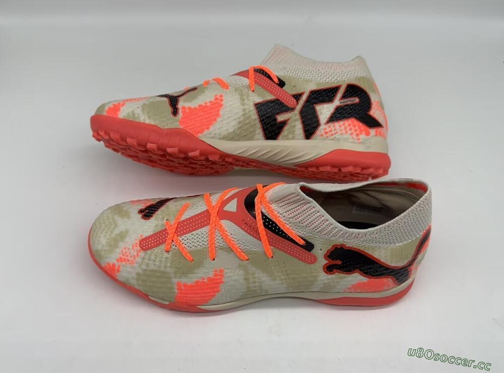 Men's Puma Future Ultimate TF Artificial Turf Low-Tops Football Shoes - Beige/Red/Black