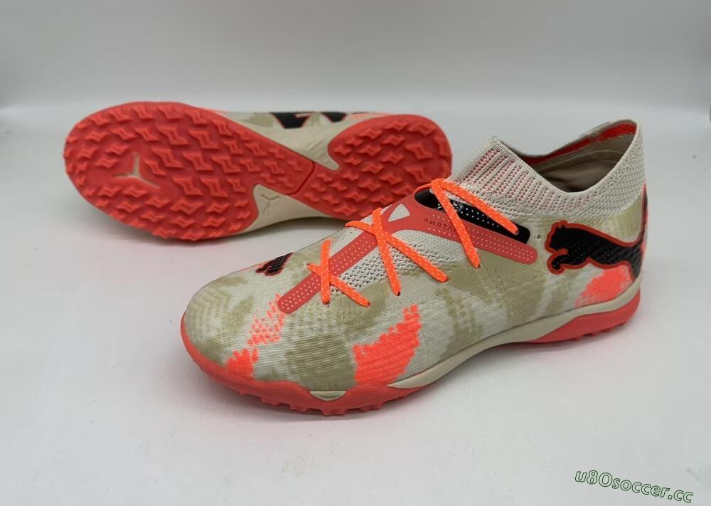 Men's Puma Future Ultimate TF Artificial Turf Low-Tops Football Shoes - Beige/Red/Black