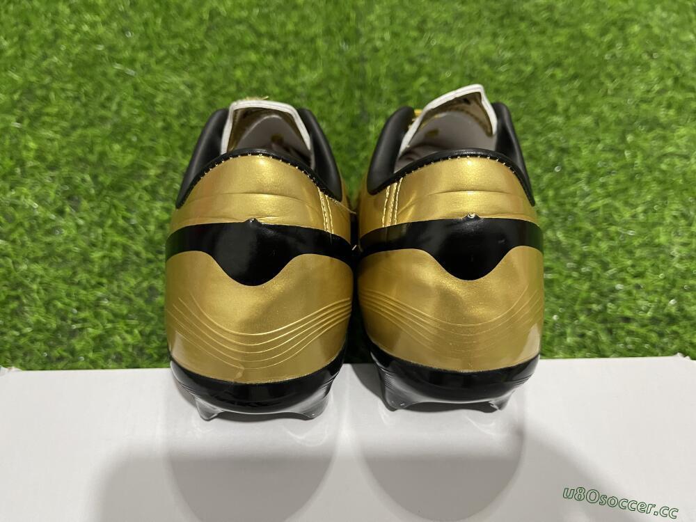 Men's Ronaldo x Nike R9 Mercurial Vapor 3 FG Firm Ground Low-Tops Football Boots - Gold/Black 3