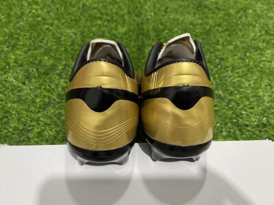 Men's Ronaldo x Nike R9 Mercurial Vapor 3 FG Firm Ground Low-Tops Football Boots - Gold/Black