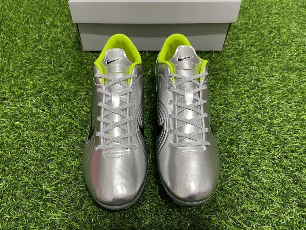 Men's Ronaldo X Nike R9 Mercurial Vapor 3 FG Firm Ground Low-Tops Football Boots - Silver/Black/Yellow 0