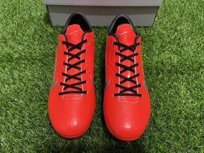 Men's Ronaldo x Nike R9 Mercurial Vapor 3 FG Firm Ground Low-Tops Football Boots - Red/Silver/Black