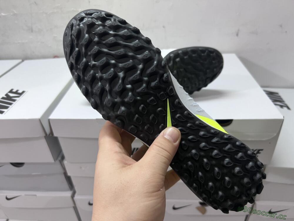 Men's Nike Phantom Luna Elite NU TF Artificial Turf High-Tops Football Shoes - Grey/Yellow/Black