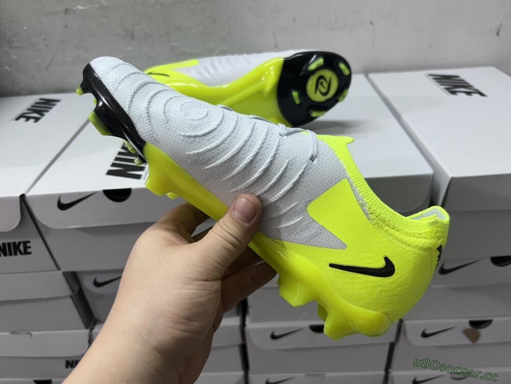 Men's Nike Phantom Luna Elite FG Firm Ground Low-Tops Football Boots - Grey/Yellow/Black