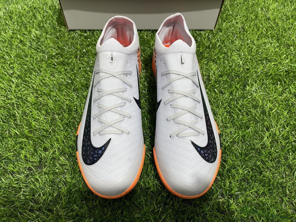 Unisex Nike Air Zoom Mercurial Vapor 16 Elite IC Indoor & Futsal Low-Tops Football Shoes - White/Black/Leopard