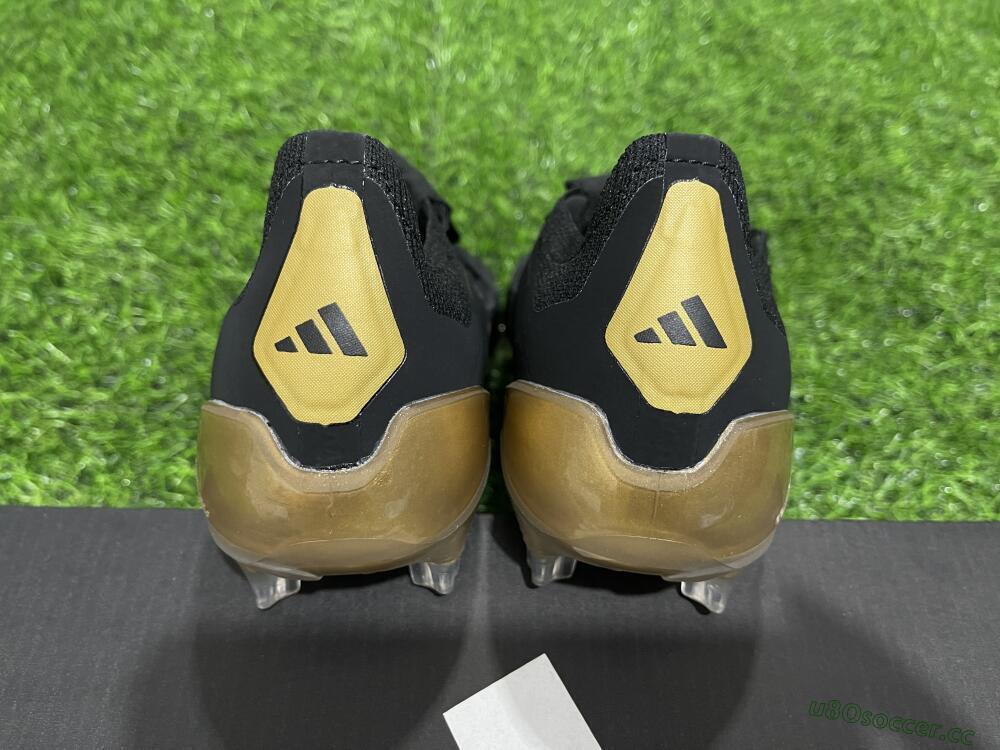 Men's Adidas Predator Elite Tongue FG Firm Ground Low-Tops Football Boots - Black/Gold