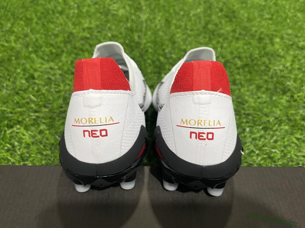 Men's Mizuno Morelia Neo 4 FG Firm Ground Low-Tops Football Boots - White/Black/Red