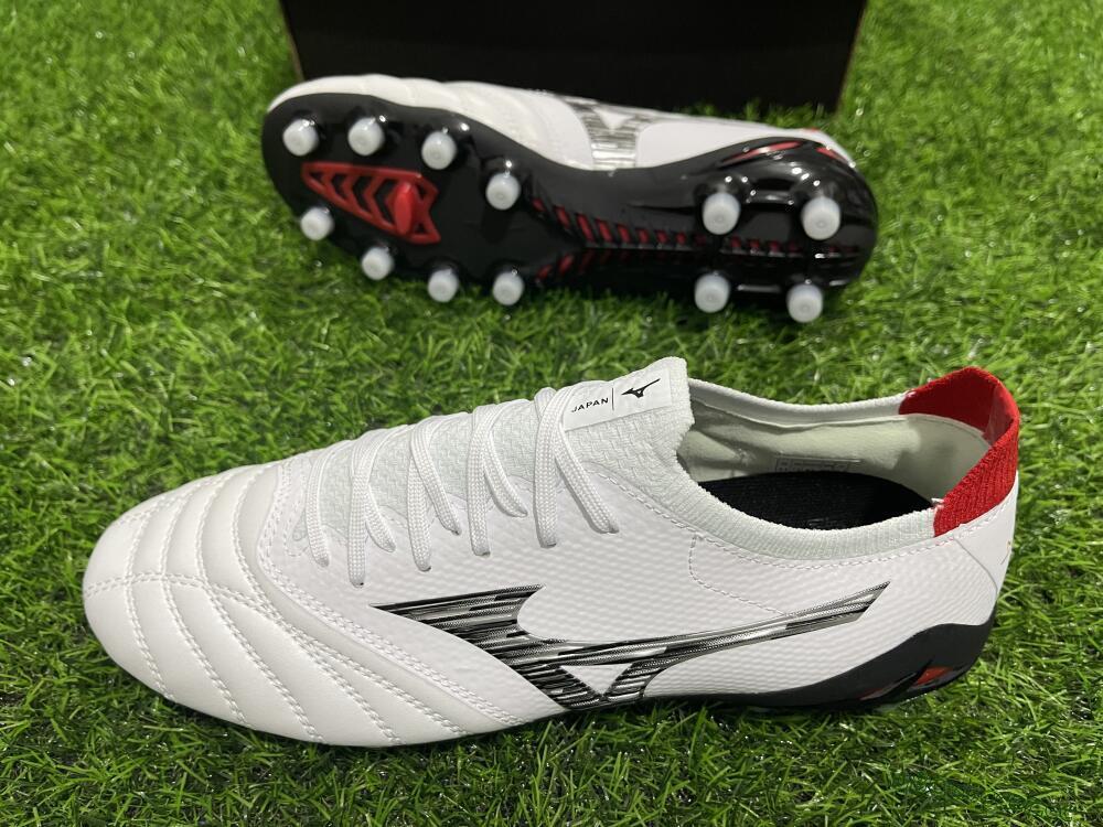 Men's Mizuno Morelia Neo 4 FG Firm Ground Low-Tops Football Boots - White/Black/Red