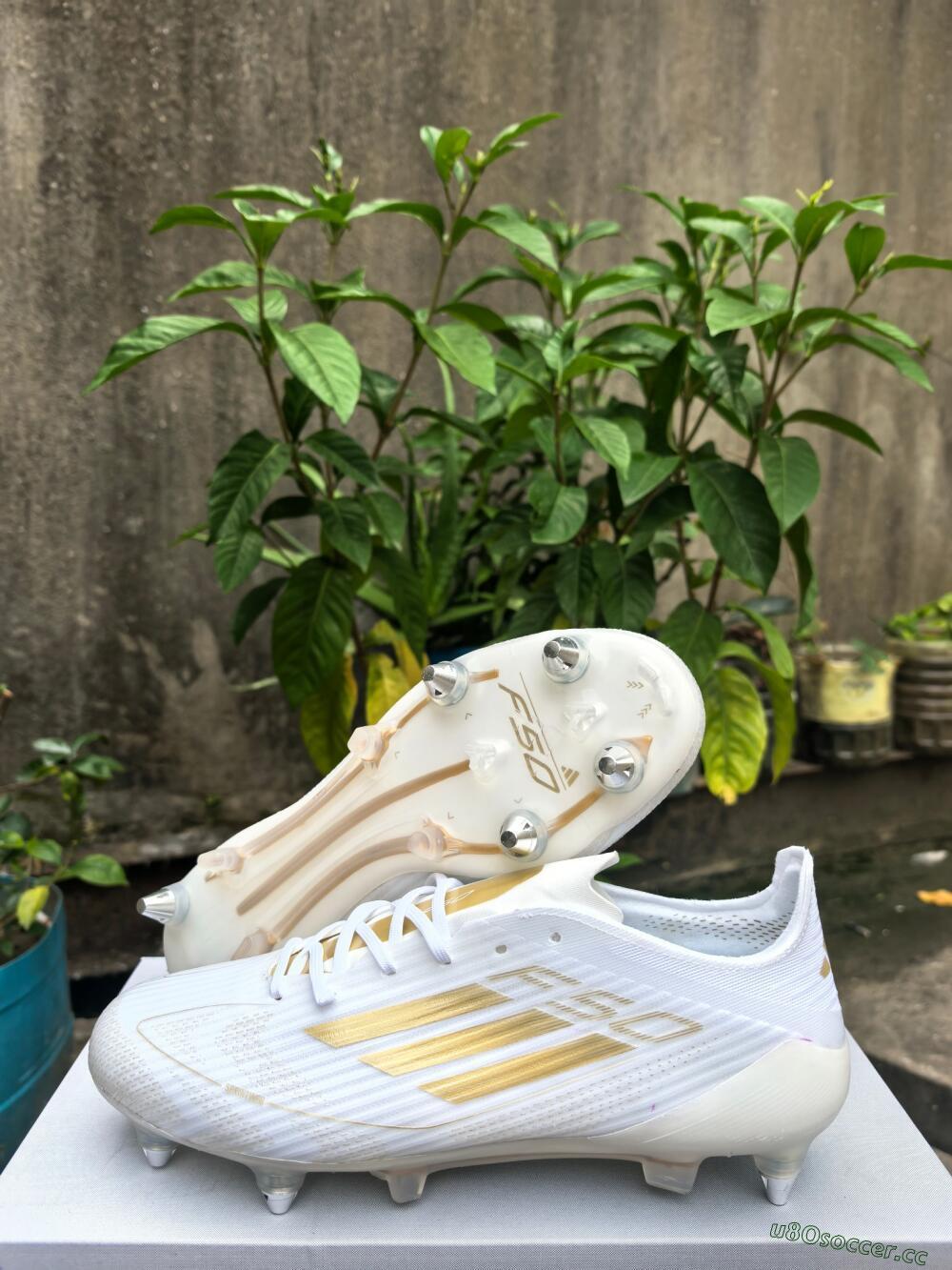 Men's Adidas F50 Elite SG Soft Ground Low-Tops Football Boots - White/Gold
