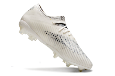 Men's Puma Future 8 Ultimate FG Firm Ground Low-Tops Football Boots - White/Silver/Black