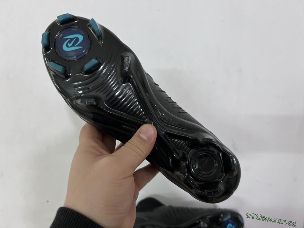 Men's Nike Phantom Luna Elite NU FG Firm Ground High-Tops Football Boots - Black/Blue