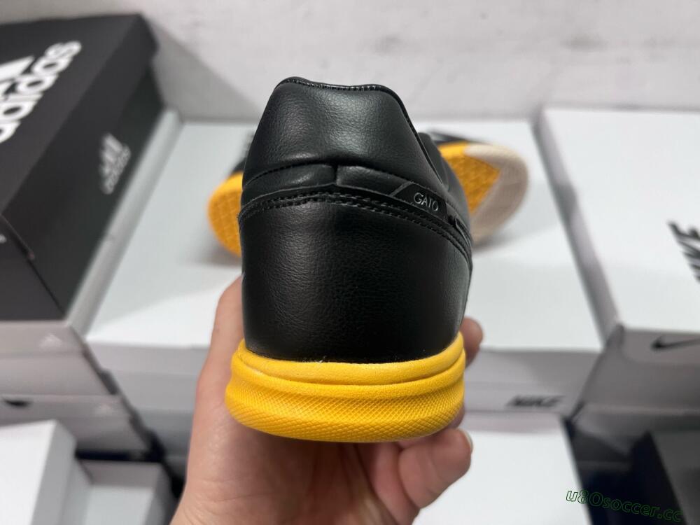 Men's Nike Street Gato IC Indoor & Futsal Low-Tops Football Shoes - Black/Yellow/Beige