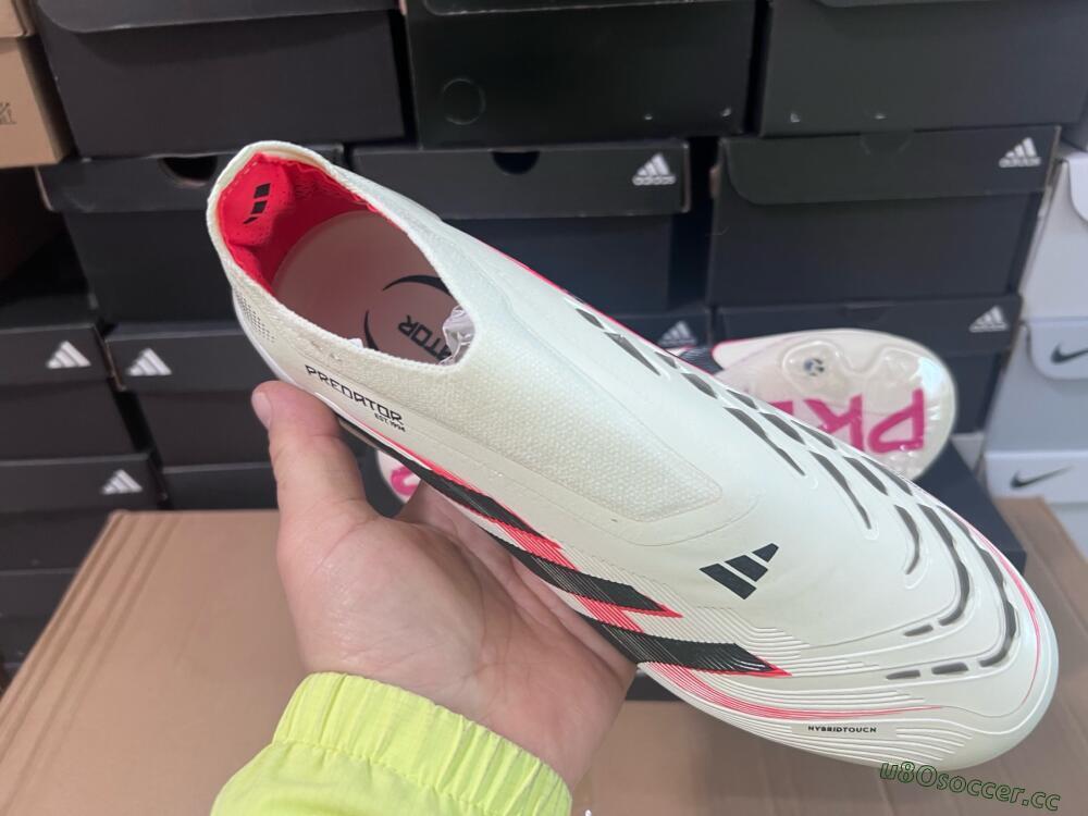 Unisex Adidas Predator Elite Laceless FG Firm Ground Low-Tops Football Boots - Beige/Red/Black