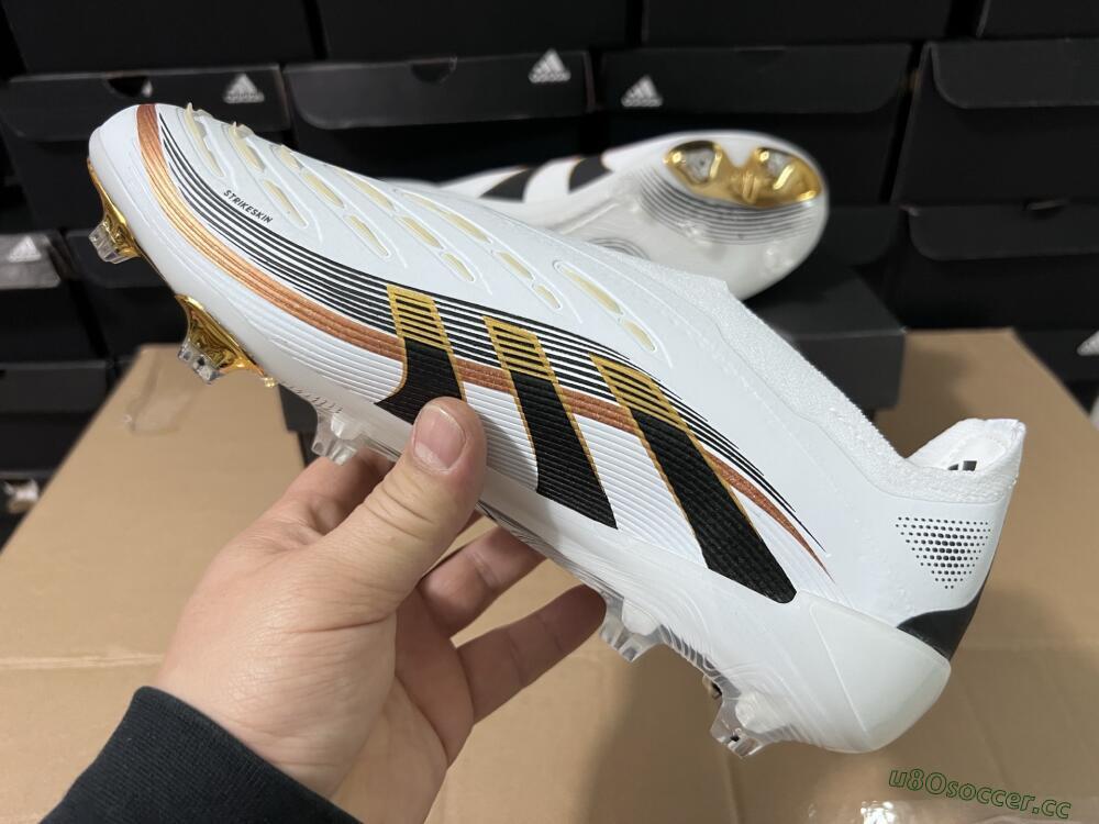 Men's Adidas Predator Laceless Elite 25 FG Firm Ground Low-Tops Football Boots - White/Black/Gold