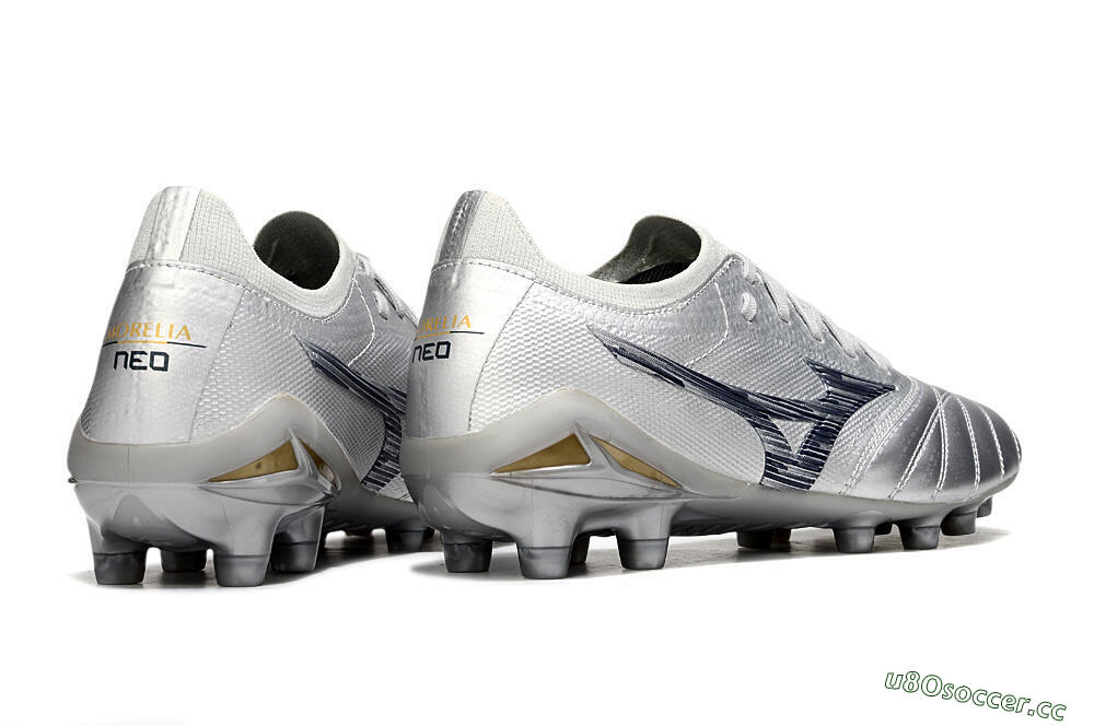Men's Mizuno Morelia Neo 4 Bate FG Firm Ground Low-Tops Football Boots - Silver/Black 6