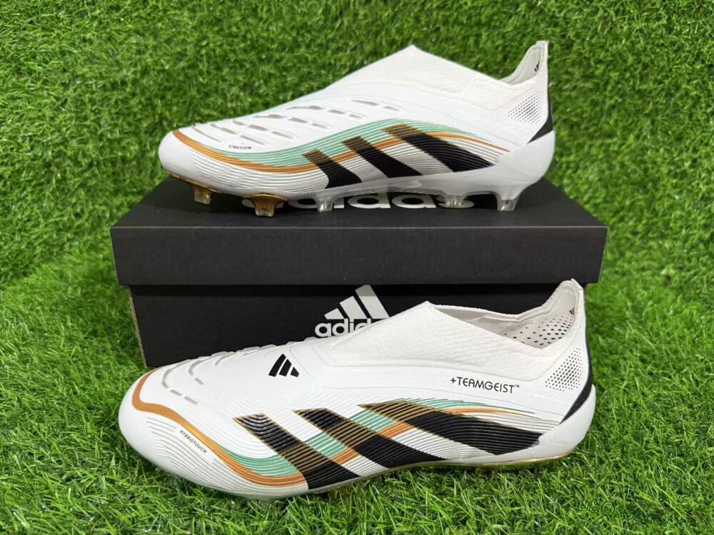 Unisex Adidas Predator 25 Elite Laceless FG Firm Ground Low-Tops Football Boots - White/Black/Gold