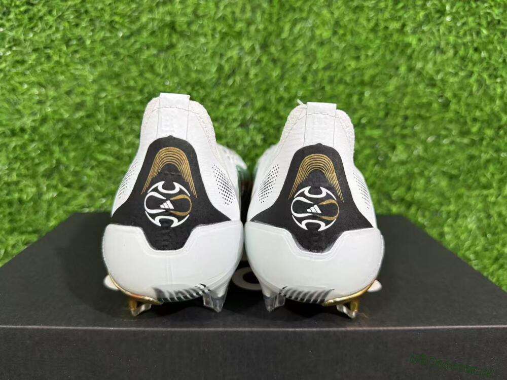 Unisex Adidas Predator 25 Elite Laceless FG Firm Ground Low-Tops Football Boots - White/Black/Gold