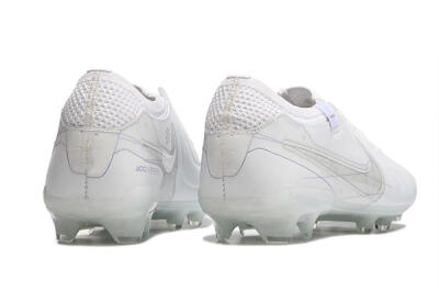 Men's Nike Tiempo Legend 9 Elite FG Firm Ground Low-Tops Football Boots - Beige/Purple