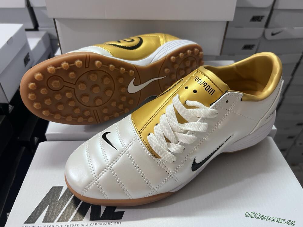 Men's Nike Total 90 II TF Artificial Turf Low-Tops Football Shoes - Silver/Black/Gold