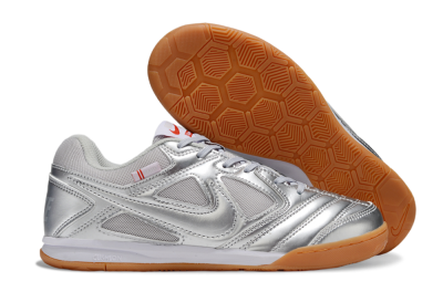 Men's Supreme x Nike SB Gato IC Indoor & Futsal Low-Tops Football Shoes - Silver/White/Brown