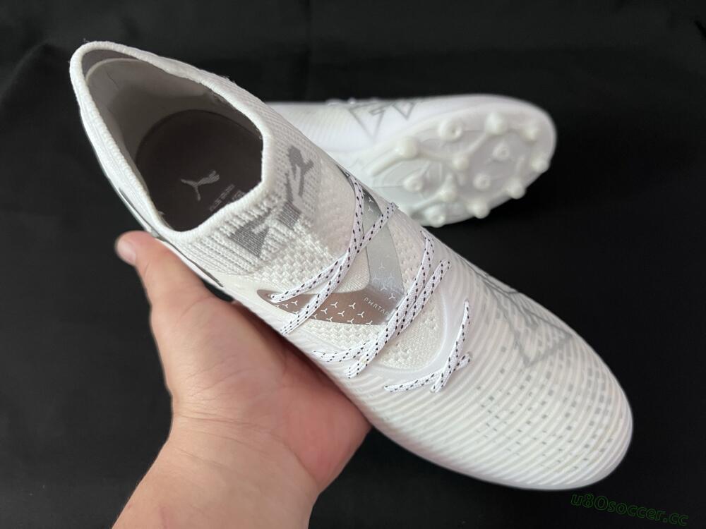 Men's Puma Future 8 Ultimate AG Artificial Grass Low-Tops Football Boots - Beige/Black/White