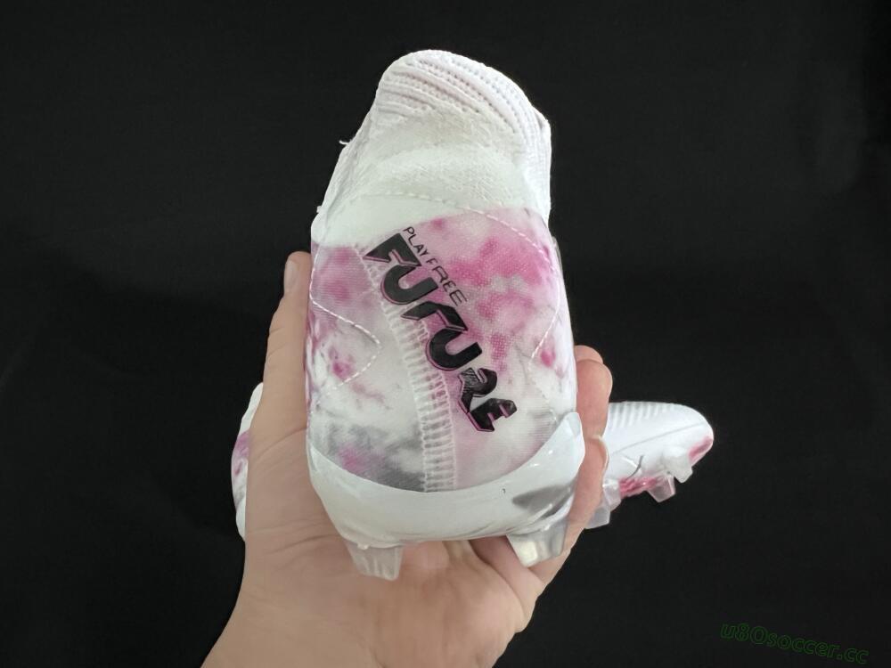 Unisex Puma Future 8 Ultimate FG Firm Ground Low-Tops Football Boots - White/Pink/Silver