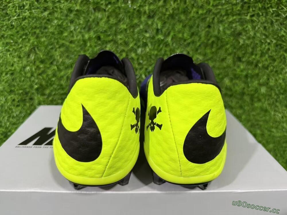 Men's Nike Hypervenom Phantom FG Firm Ground Low-Tops Football Boots - Yellow/Bright Yellow/Deep Purple