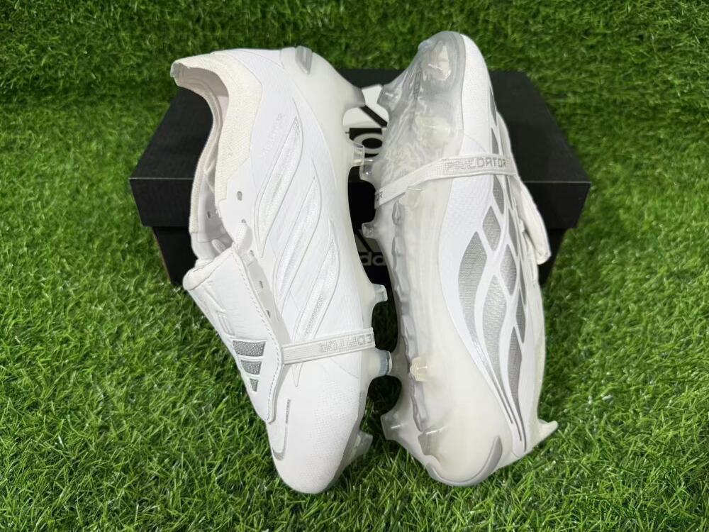 Unisex Adidas Predator 26 Elite Fold-Over Tongue FG Firm Ground Low-Tops Football Boots - White/Silver Shadow/White Gloss