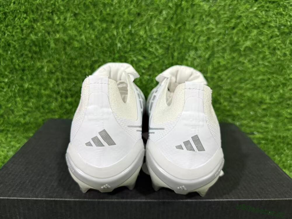 Unisex Adidas Predator 26 Elite Fold-Over Tongue FG Firm Ground Low-Tops Football Boots - White/Silver Shadow/White Gloss