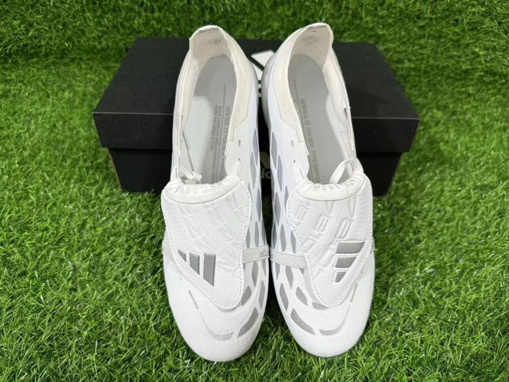 Unisex Adidas Predator 26 Elite Fold-Over Tongue FG Firm Ground Low-Tops Football Boots - White/Silver Shadow/White Gloss