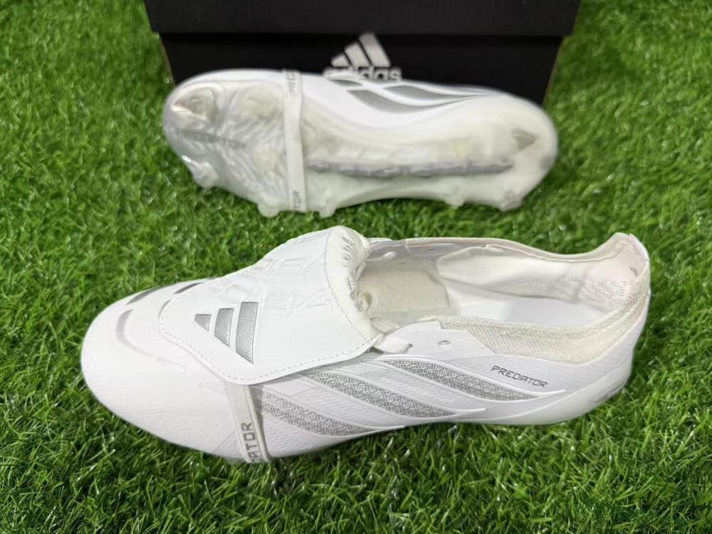 Unisex Adidas Predator 26 Elite Fold-Over Tongue FG Firm Ground Low-Tops Football Boots - White/Silver Shadow/White Gloss