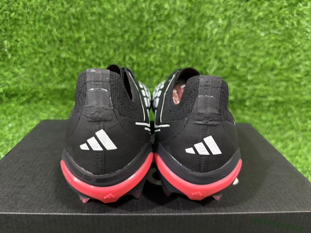 Unisex Adidas Predator 26 Elite FG Firm Ground Low-Tops Football Boots - Black/Vibrant Red/Crystal White
