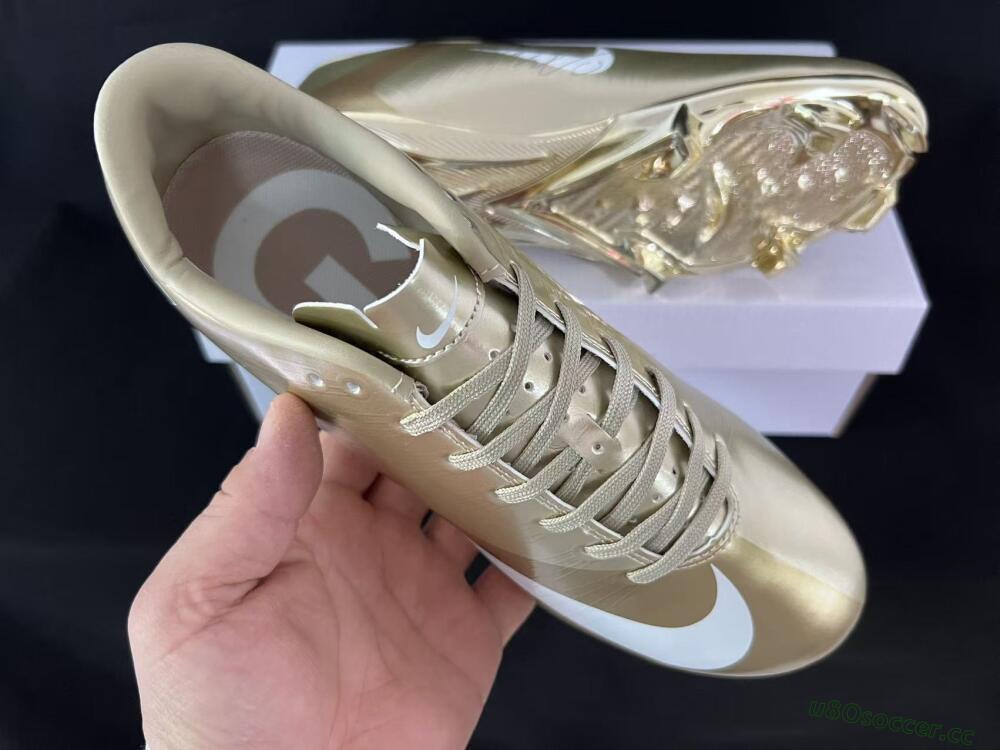Men's Nike Air Zoom Mercurial Vapor 1 Elite CR7 FG Firm Ground Low-Tops Football Boots - Gold/Metallic Gold/White